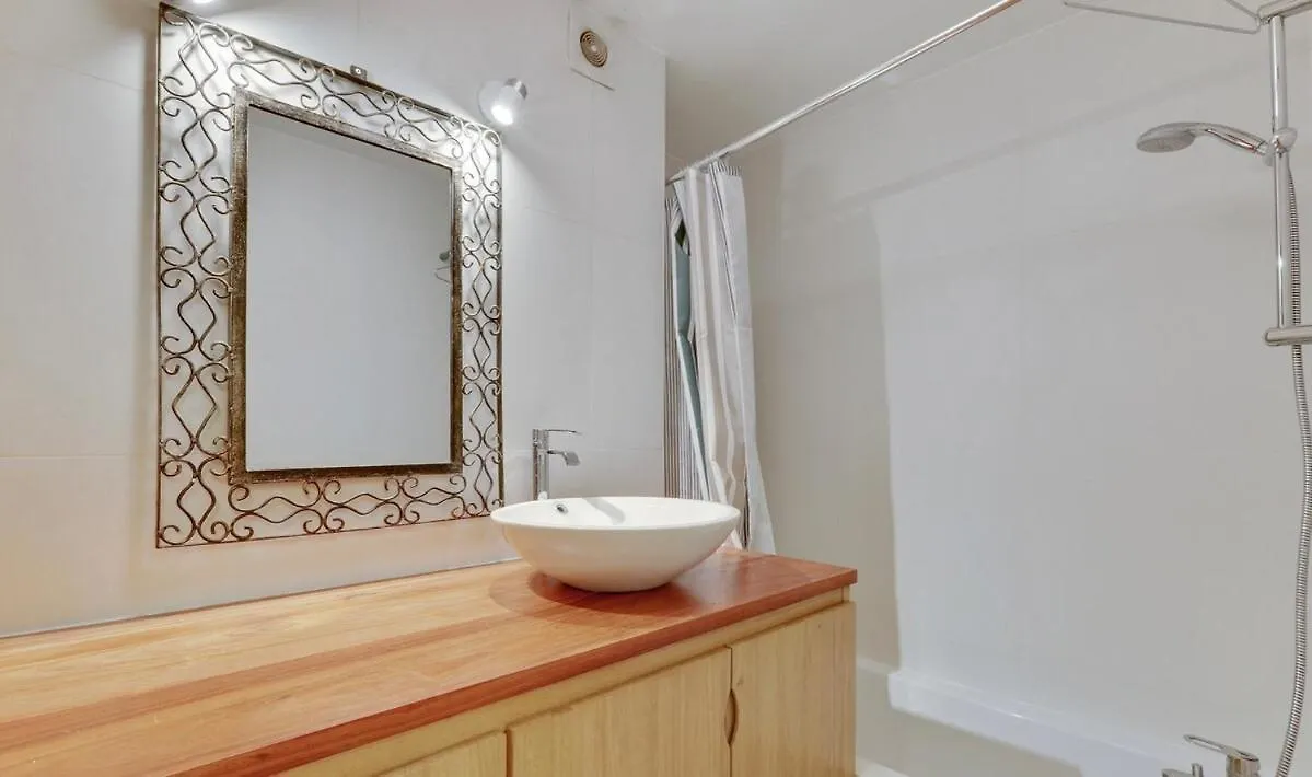 Barbes 2 - Ci - Luminous Apt For 4 P With Balcony - Paris 75018 0*,